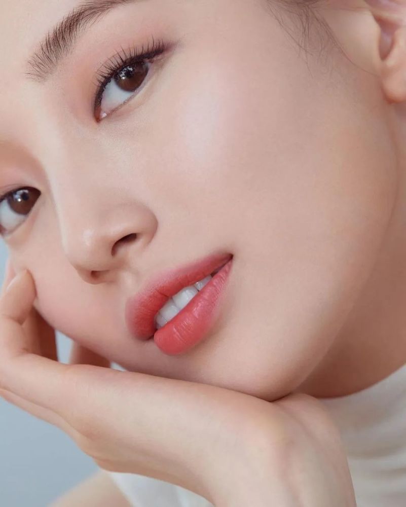 裴秀智倒梯形脸淡颜的美貌三板斧值得借鉴