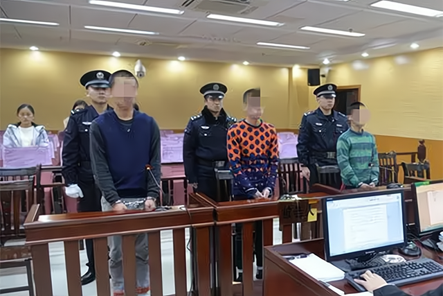 延寿杀警越狱案:看守所内无狱警?大摇大摆"出狱"的重刑犯_腾讯新闻