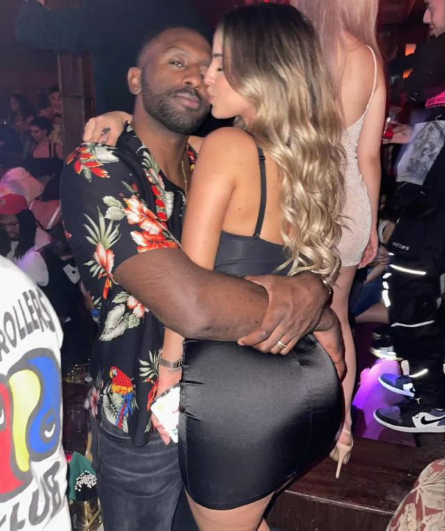 3,保罗乔治女友ins发帖:与他一起变老.其闺蜜帕特森太太携夫共同亮相