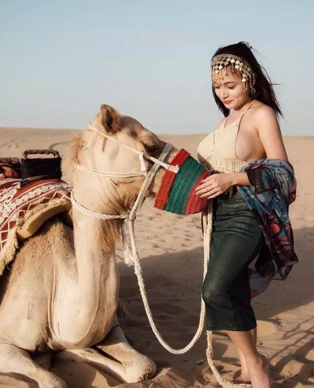 菲律宾混血性感美女,玩ins两年,吸粉超240万!_腾讯新闻