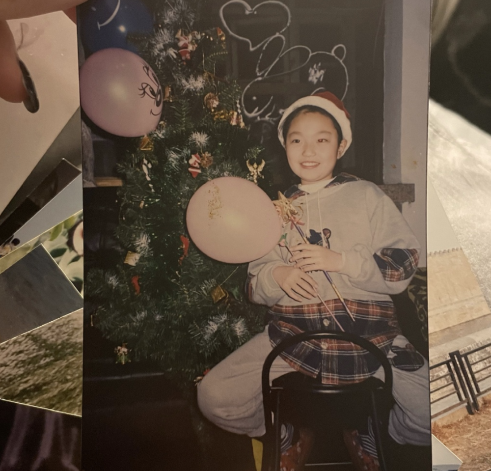 周扬青大方晒小时候照片能够坦然接受过去的自己就是最棒的