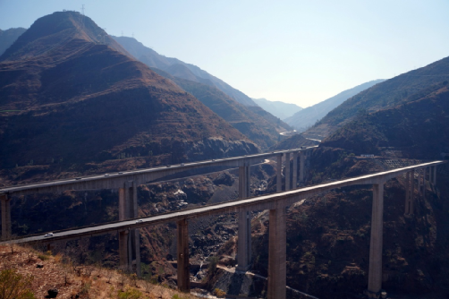 朱提影像(三十)|鲁甸江底:跨江大桥的立体博物馆