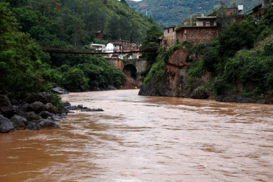 朱提影像(三十)|鲁甸江底:跨江大桥的立体博物馆