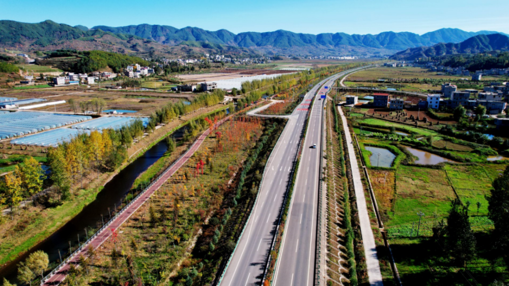 国道 g356(昭阳区烟堆山至新街)一级公路改建,国道 g352 昭通至巧家