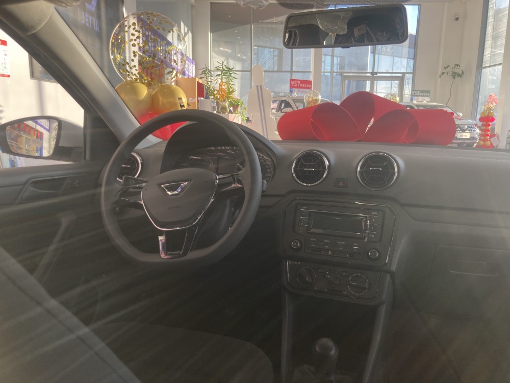 6万购车预算皮实耐用的捷达va3 到底是不是我的菜 壹壹无忧 足不出户也能了解生活资讯 地方资讯 科技新闻 娱乐新闻 社会新闻