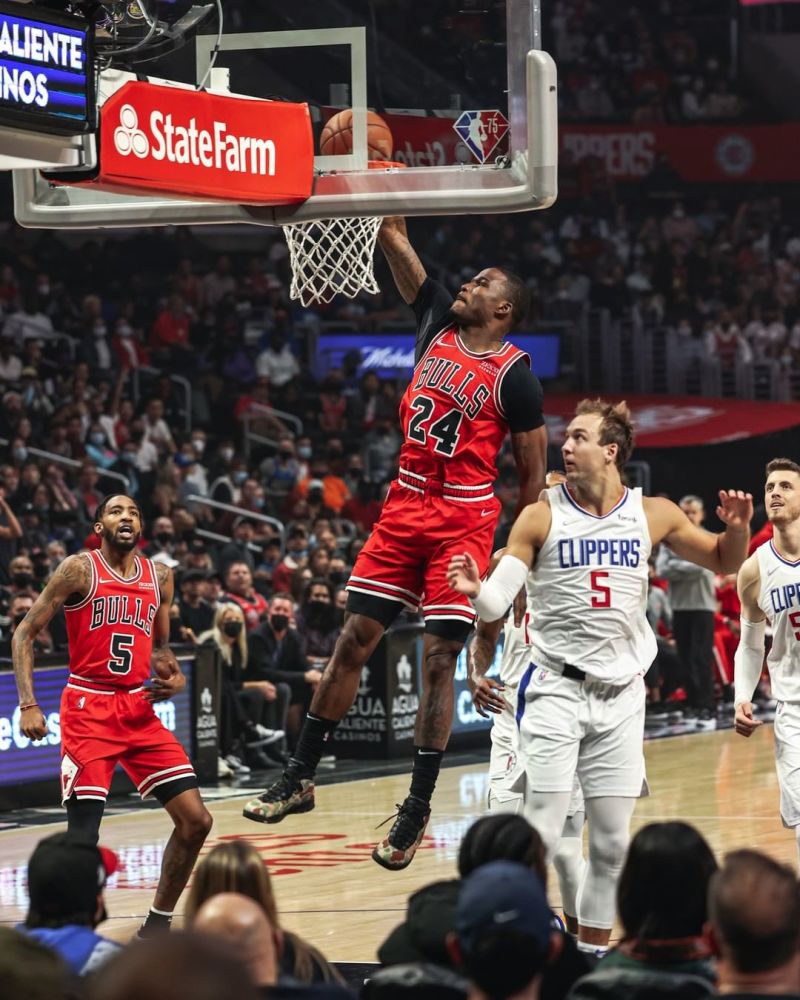 快船7连胜遭公牛终结乔治27分11板德罗赞16中12狂砍3575