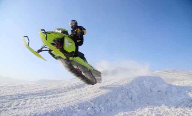 【冬季十大网红打卡地】凤凰山滑雪场—开雪较早雪期最长的室外滑雪