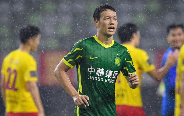 何朕宇 国安U23离队第一人浮出水面，曾留洋英超球队，如今中超都没踢出来