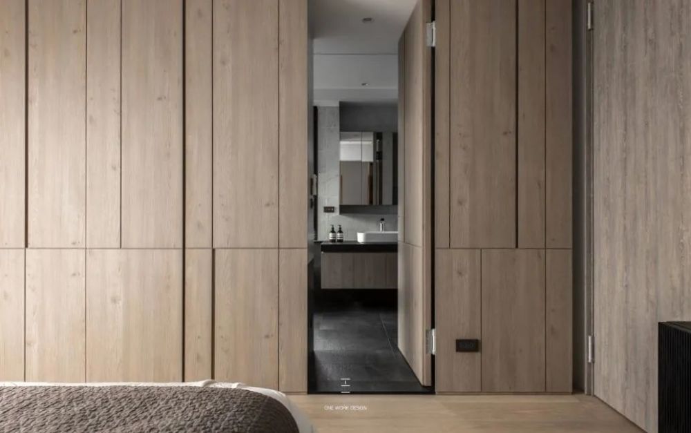 衣柜隐形门衣帽间,储物间等具有储藏功能的空间,是隐形门最常出现的