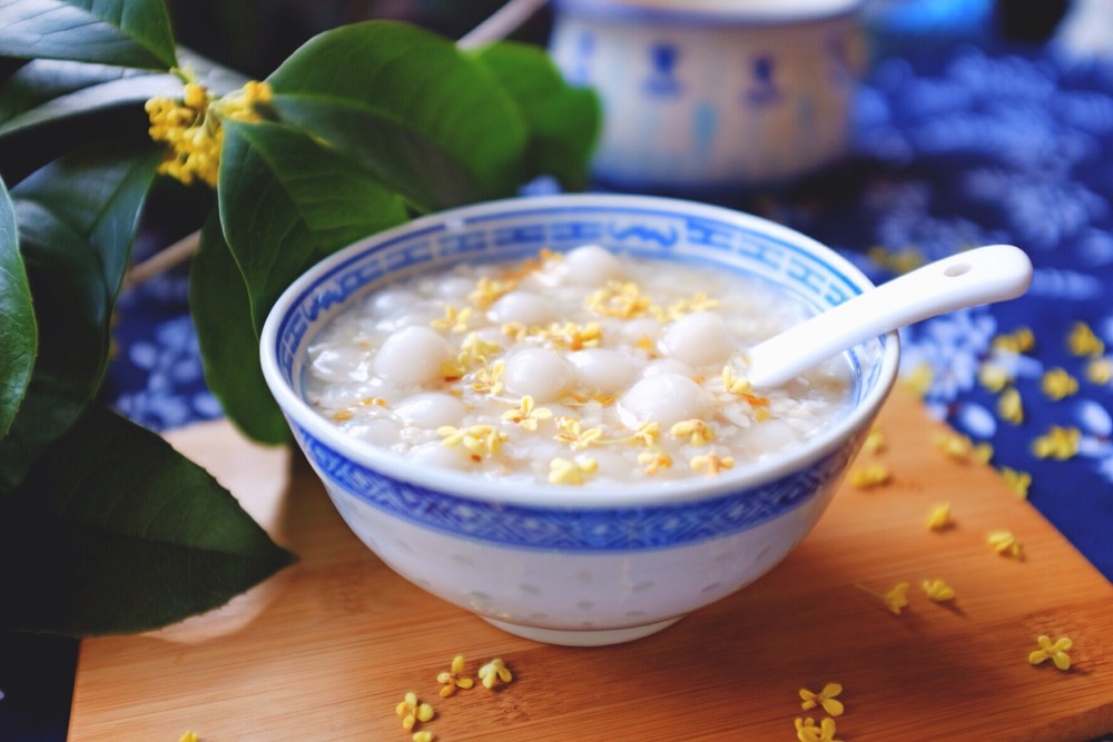 天气越来越冷 花10分钟给自己做一份酒酿小圆子 入口清香补气血 腾讯新闻