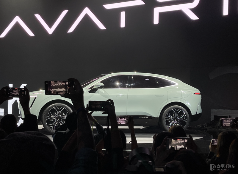 据了解,"阿维塔"之名取自英文avatar,意为游戏或网络世界中的虚拟化身