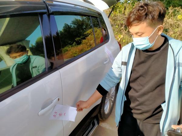 涉水车到郑州4S店维修，行李箱盖锁未换却收费？