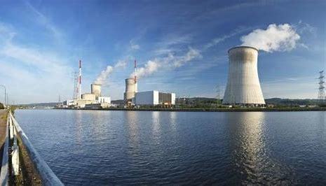 核电站发电的奥秘主要在反应堆上,反应堆又称核反应堆或原子反应堆,它