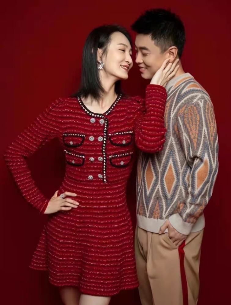 王皓携妻子频繁拍艺术照执教多年未进步马琳二进宫将接班李隼