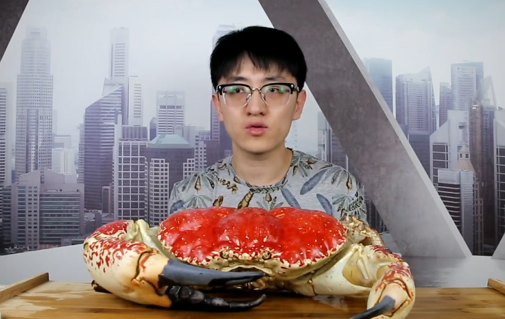 b站67最壕67吃播博主大祥哥沉迷永劫无间后把把带两保镖尽显壕气