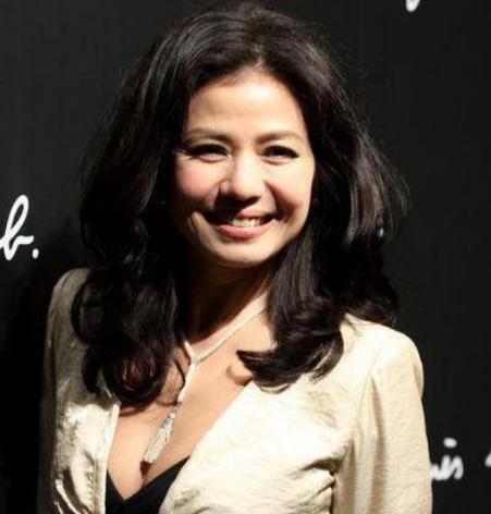 香港四大美人之钟楚红丈夫早年病逝60岁仍旧孑然一人