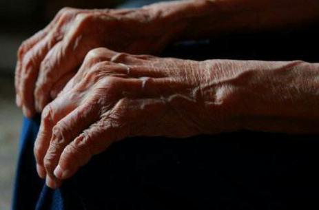 刘文迪母亲那双手温暖着我的世界我的家