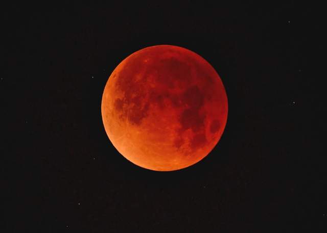 不祥凶兆2021年11月19日血月将再现会有灾祸吗