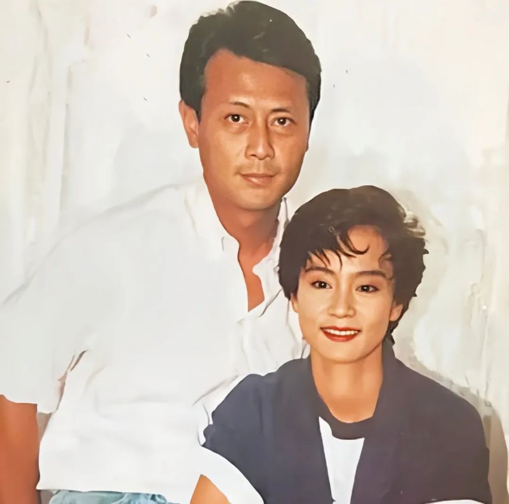 刘雪华的唏嘘情史:因刘德凯丧失生育能力,丈夫坠楼身亡,太惨了_腾讯