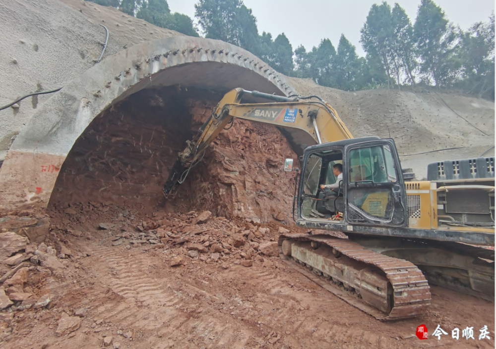 南充滨江路至临江大道这个隧道正式开建!_腾讯新闻