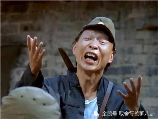 他与杜旭东相比,名字虽然不为人熟悉,但是提到《举起手来》,大家都