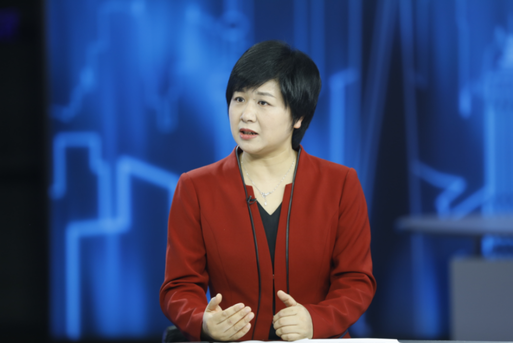 华领医药董事长陈力和复旦大学自贸区综合研究院院长助理卢华博士作为