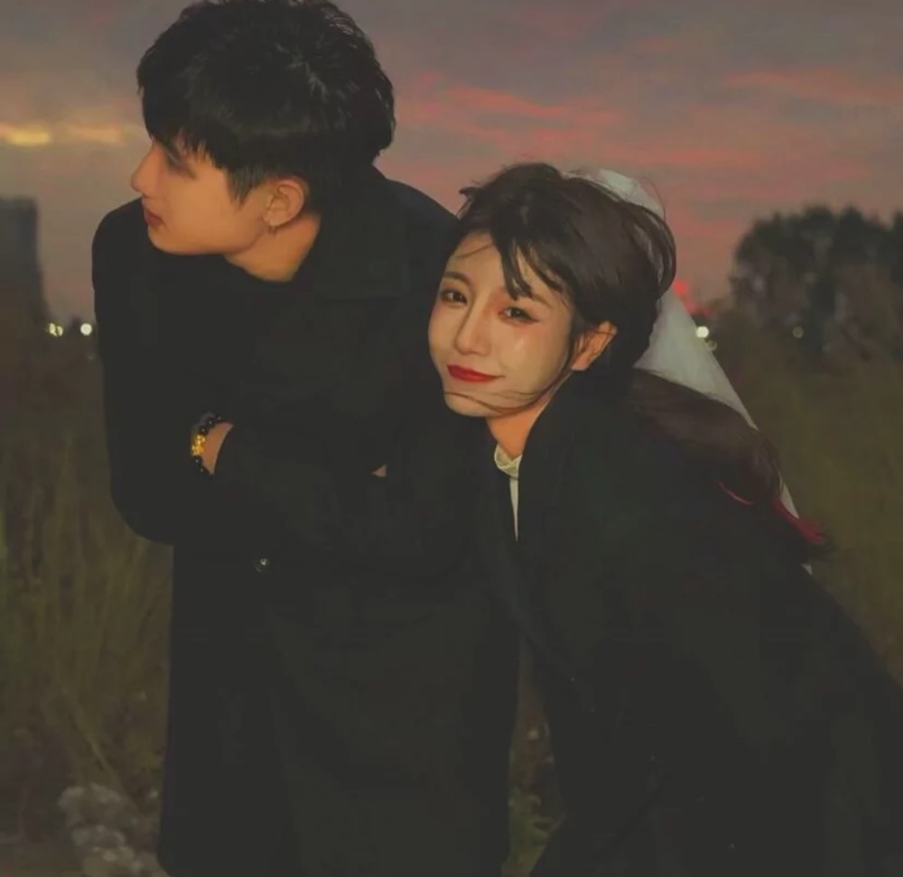 超有感觉的ins港风情侣头像