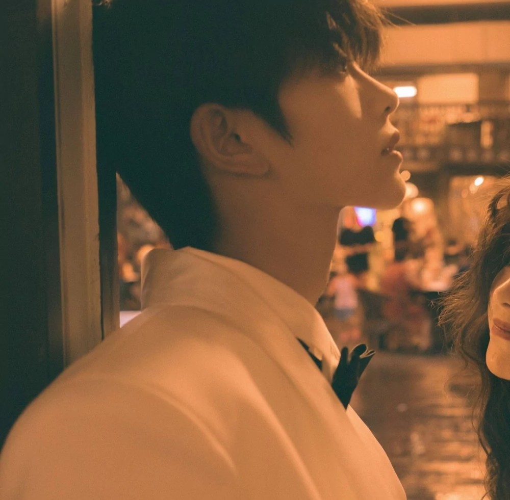 超有感觉的ins港风情侣头像