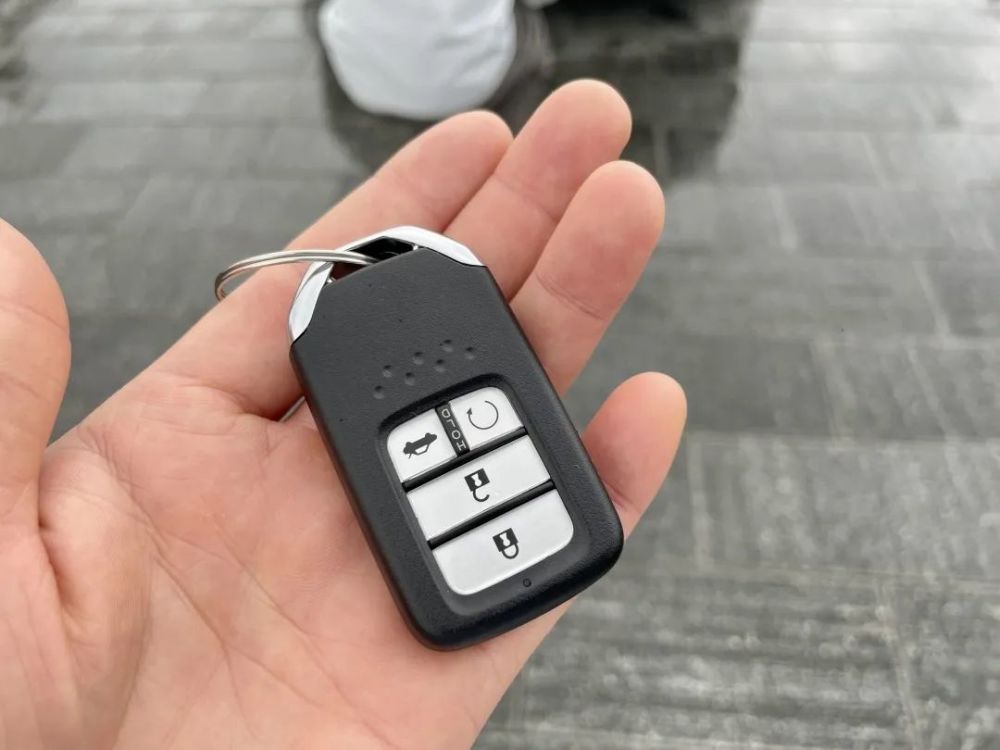 试驾东风本田英仕派,除了"4.2l百公里油耗",驾控更喜人