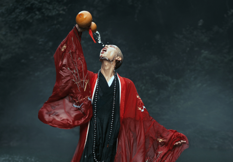 张三丰是三部曲第一高手有位怪人更强张无忌是那人的后世传人