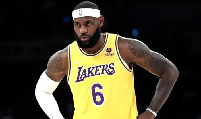 德罗赞 91＋19＋15！感谢詹姆斯，感谢杜兰特，你们逼出了一个NBA奇迹