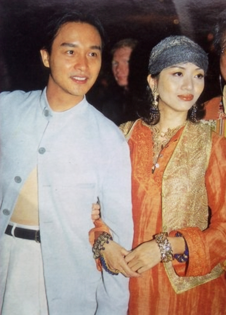 1997年张国荣与梅艳芳的世纪之吻成为难忘的经典