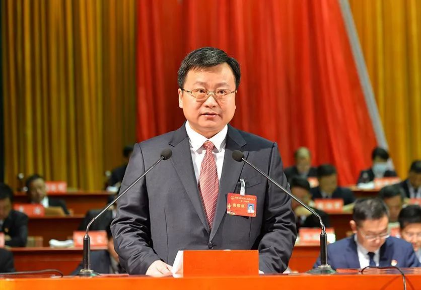 市委书记徐长斌出席大会▲应城市第十届人民代表大会第一次会议现场