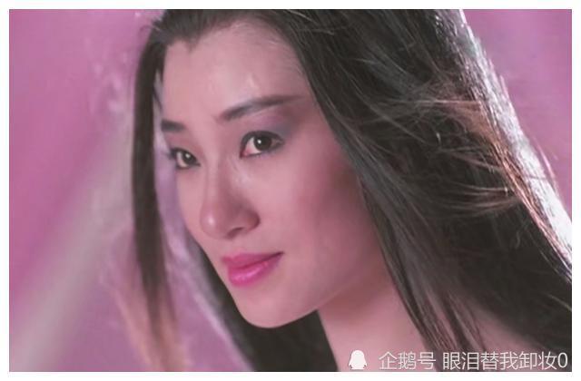 一代"鬼后"王小凤:6岁上吊未遂,成名后就全裸,婚后欲杀丈夫