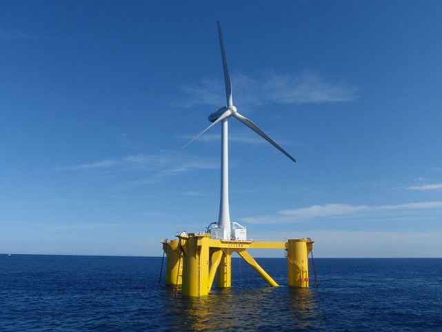 在中国的西北地区,以及海上有着大量的风力发电站,但是若想要在海上