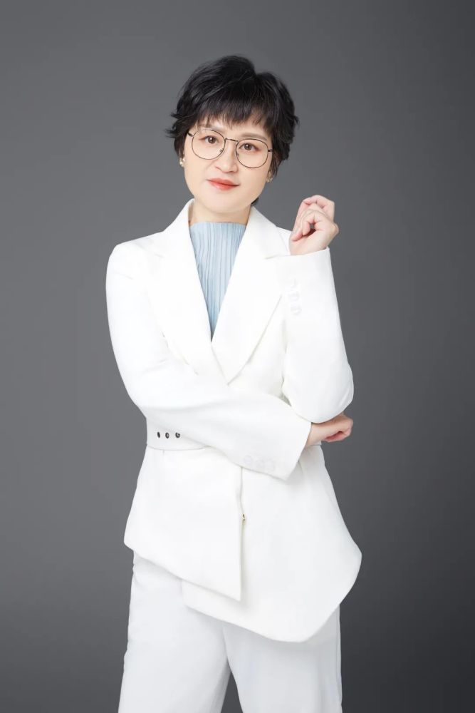 冯颂阳个人简介复旦大学1988级法学学士,现为知名培训师,四川省复旦