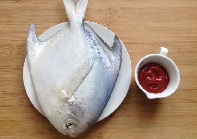 仓鳊鱼的做法,大人孩子都爱吃,一上桌就被抢光