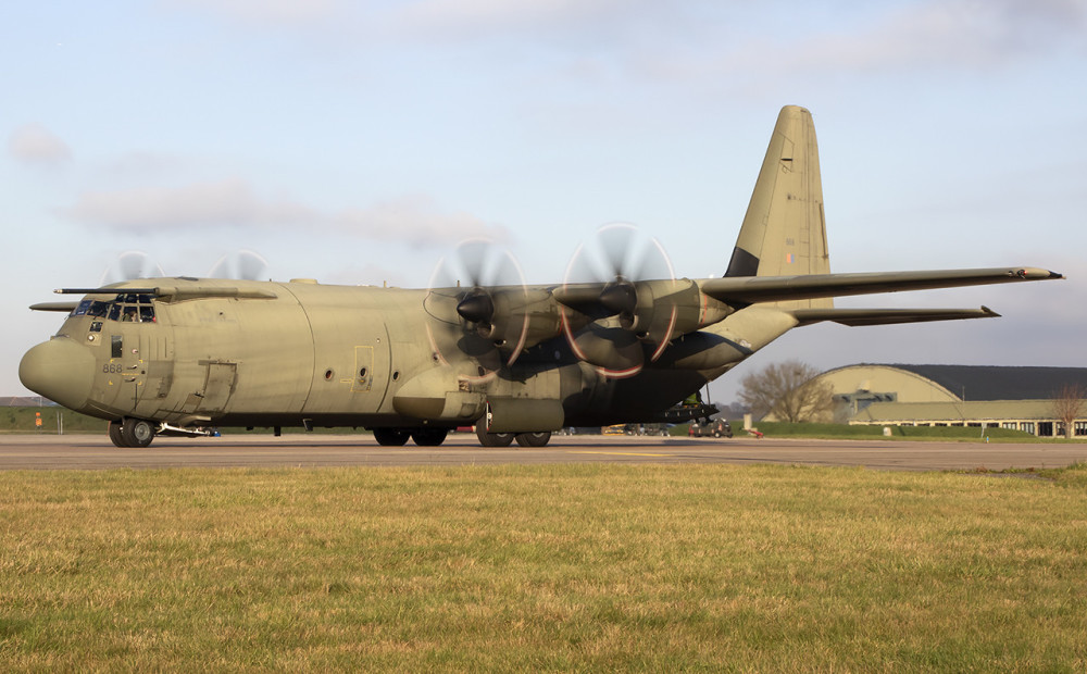 bae-146戰術運輸機2架英國國產運輸機,共訂購6架,已退役4架.