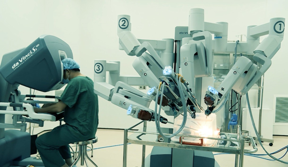 机器人怎么做手术图片