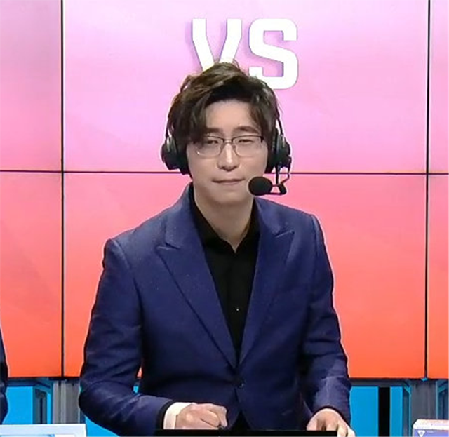 lpl解说杯数支战队互喷,王多多反而为女解说开脱:她已经很努力