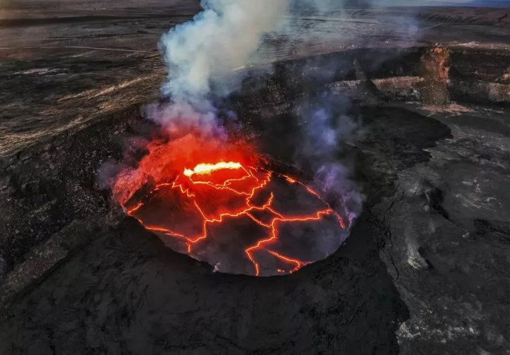 人們甚至連逃生的機會都沒有便淹沒在火山浮石,毒氣,火山灰之中