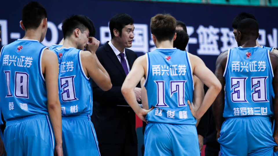 季后赛 让人失望！CBA第一阶段打完，这六支球队基本和季后赛说再见