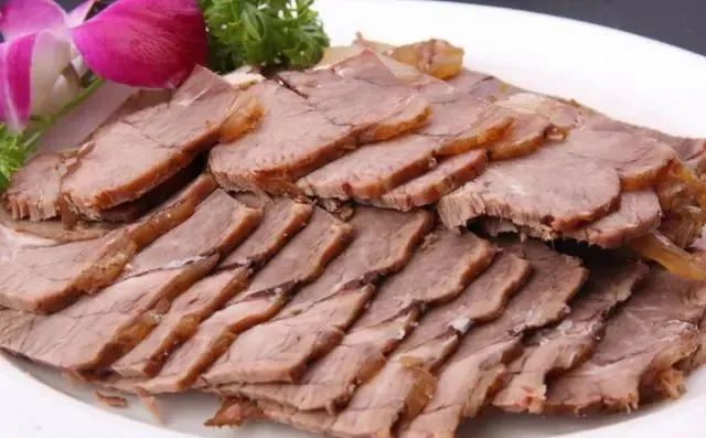 冬天,教你做五香酱牛肉,做法简单,牛肉酱香软嫩不塞牙,特好吃_腾讯