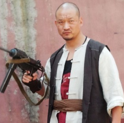 征服再迎售后韩跃平胡大海ktv唱歌观众怕他们喝扎啤