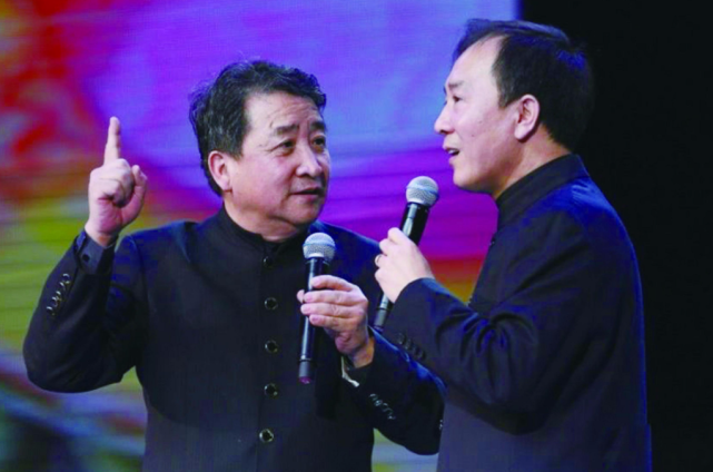 姜昆狠狠心,直接领着他去办了收养手续,又给他改了个新的名字,姜河