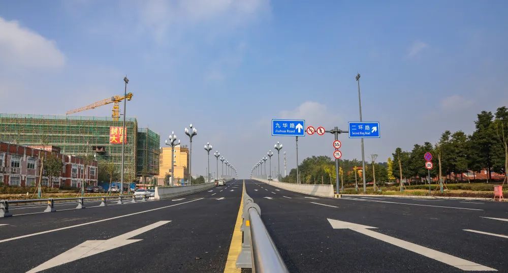 大道进行了线位优化出台《绵阳科技城新区直管区城市设计》立足于打造