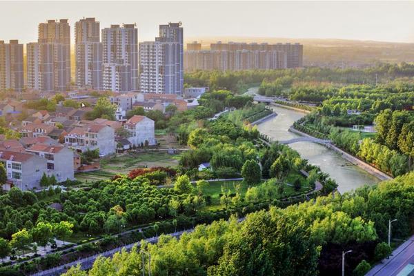 孟州市坚持因地制宜,一村一策,探索实施了并入城市管网,污水处理站,大