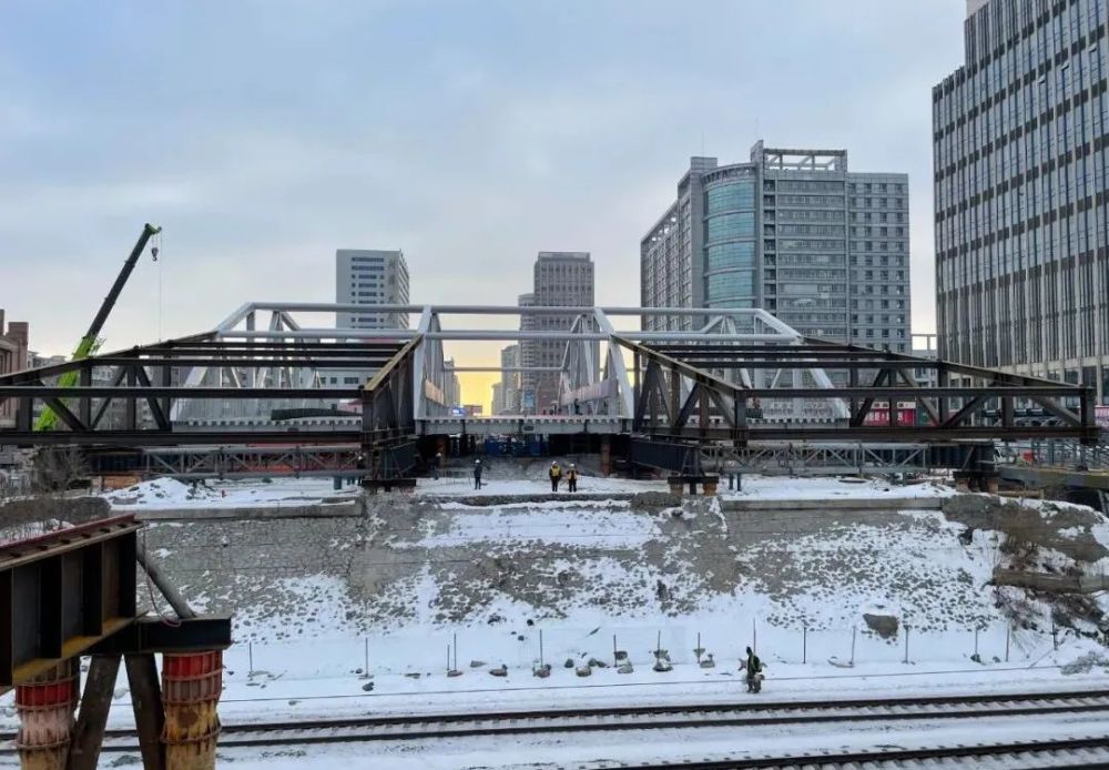 长春市西安桥进入顶推施工阶段