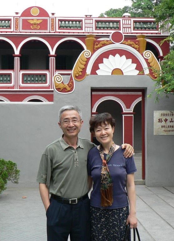 网红教授戴建业在患癌妻子和5万一盒的抗癌药面前文人风骨不值一提