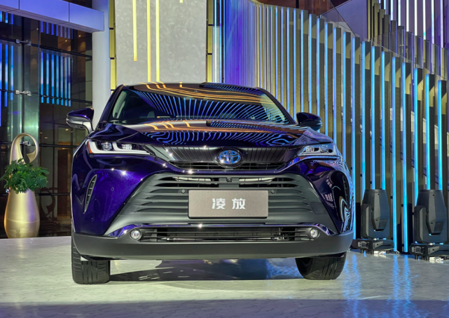 11月18日上市一汽丰田harrier凌放在长春基地下线